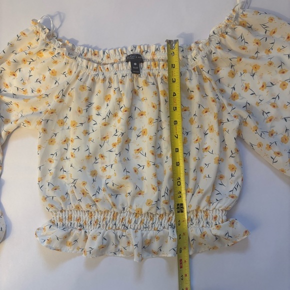 Helen Owen x AQUA Floral Smocked Crop Blouse Yellow White Size S - Picture 9 of 9